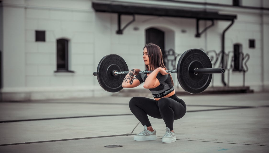 Εστιάζετε υπερβολικά σε μεμονωμένες ασκήσεις ή συγκεκριμένες μυϊκές ομάδες Εστιάζετε υπερβολικά σε μεμονωμένες ασκήσεις ή συγκεκριμένες μυϊκές ομάδες