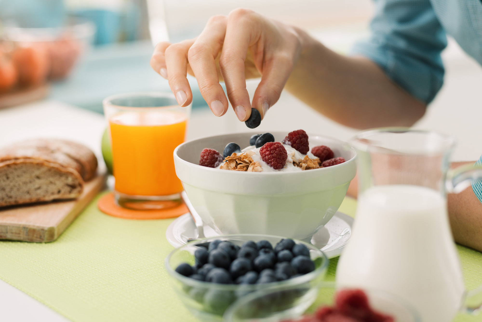 Δοκιμάστε αυτές τις συνταγές με φράουλες, raspberries και blueberries Δοκιμάστε αυτές τις συνταγές με φράουλες, raspberries και blueberries