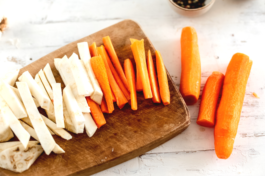 Ψητές πατάτες λαχανικών με dip από τυρί cottage - κόψτε σε κομμάτια Ψητές πατάτες λαχανικών με dip από τυρί cottage - κόψτε σε κομμάτια