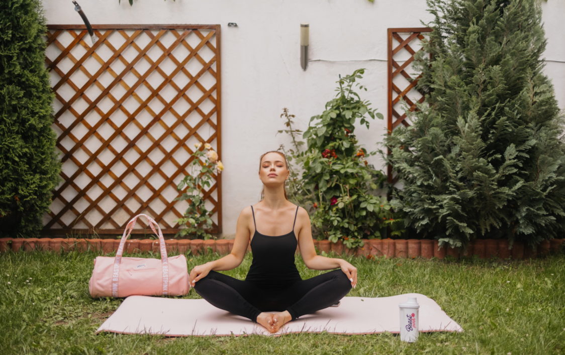 Ο διαλογισμός είναι ένας από τους τρόπους άσκησης της αυτοφροντίδας Ο διαλογισμός είναι ένας από τους τρόπους άσκησης της αυτοφροντίδας