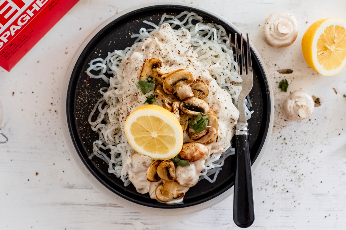 Vegan ζυμαρικά με σάλτσα κάσιους