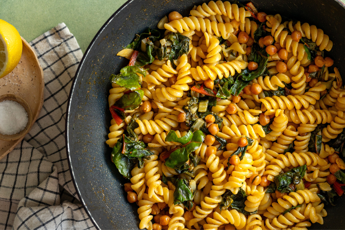 Ζυμαρικά με ρεβύθια και παρμεζάνα - Μείγμα στο τηγάνι