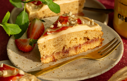 Fitness Συνταγή : Kέικ με φιστικοβούτυρο και ζελέ (Peanut Butter Jelly Cake)