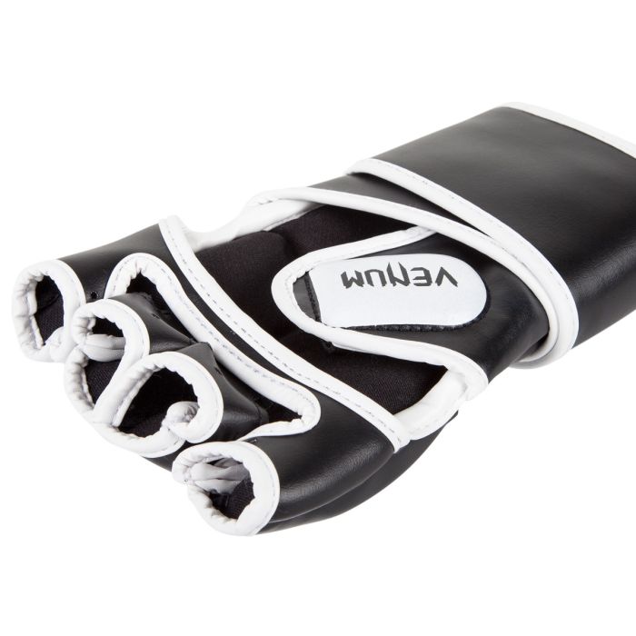 MMA Gloves Challenger Black - Venum M
