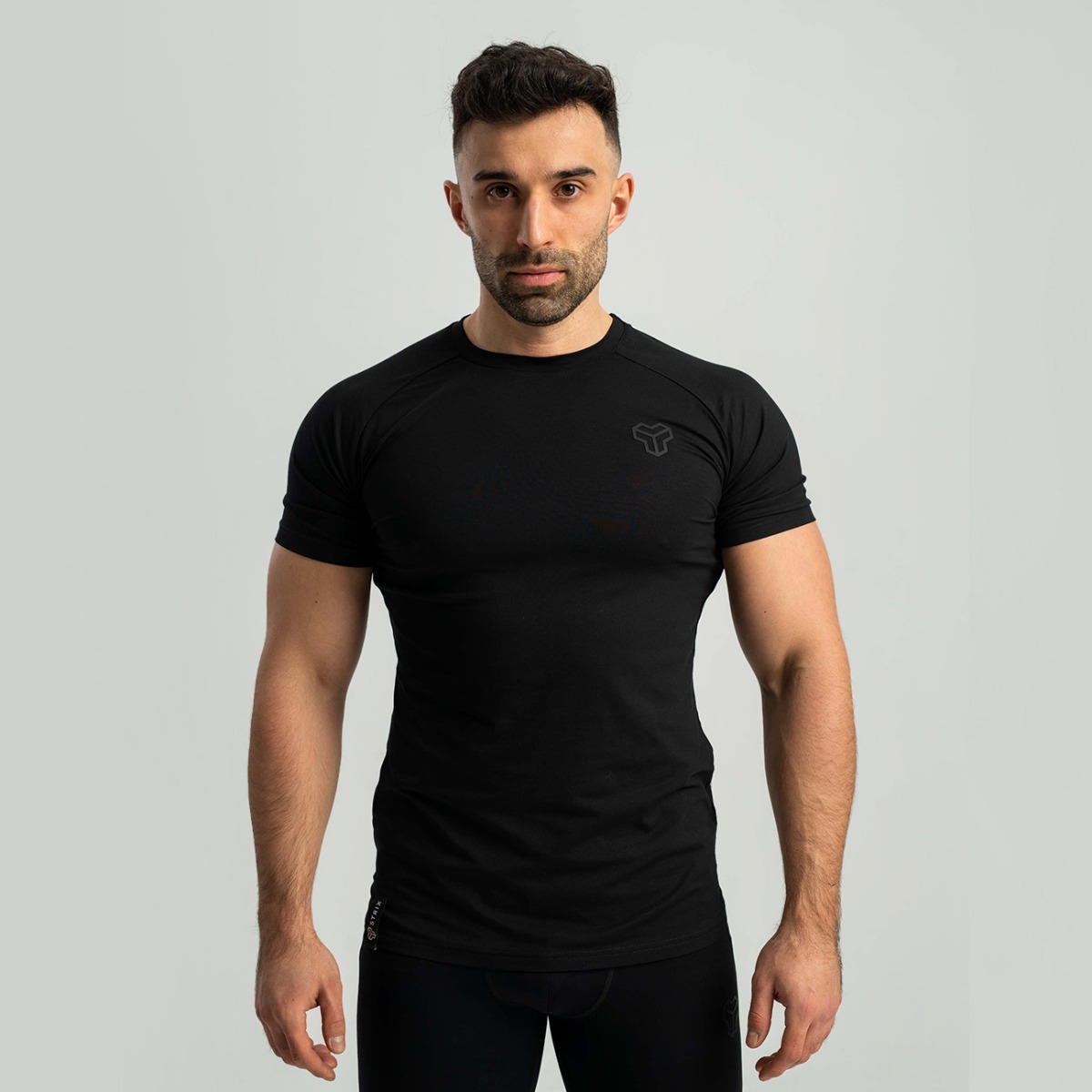 Nova Tee Black – STRIX