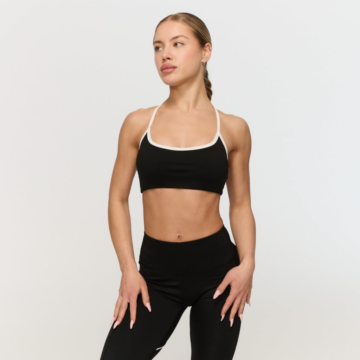 Varsity Sports Bra Black - GymBeam
