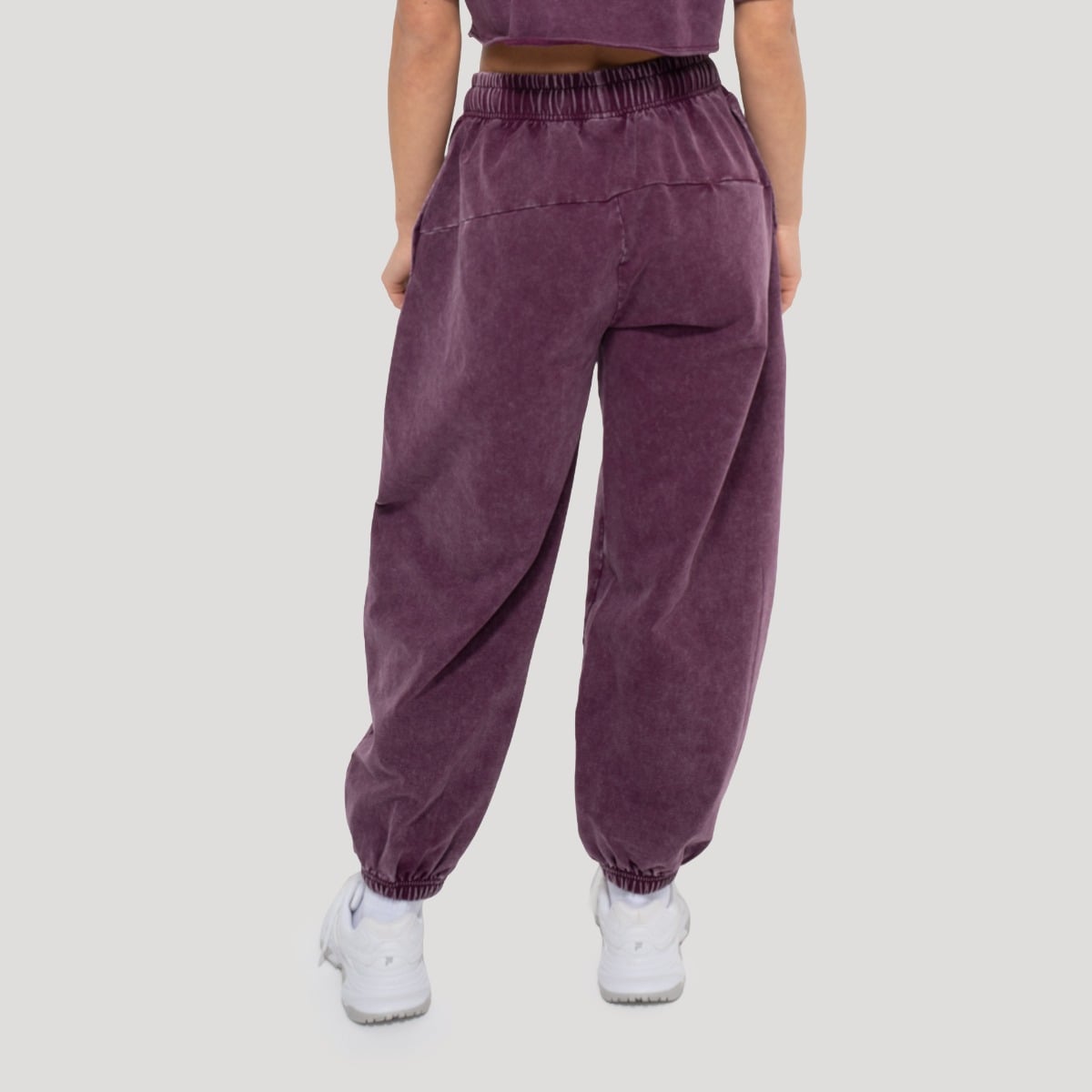 Women‘s Abyss Sweatpants Raisin - GymBeam