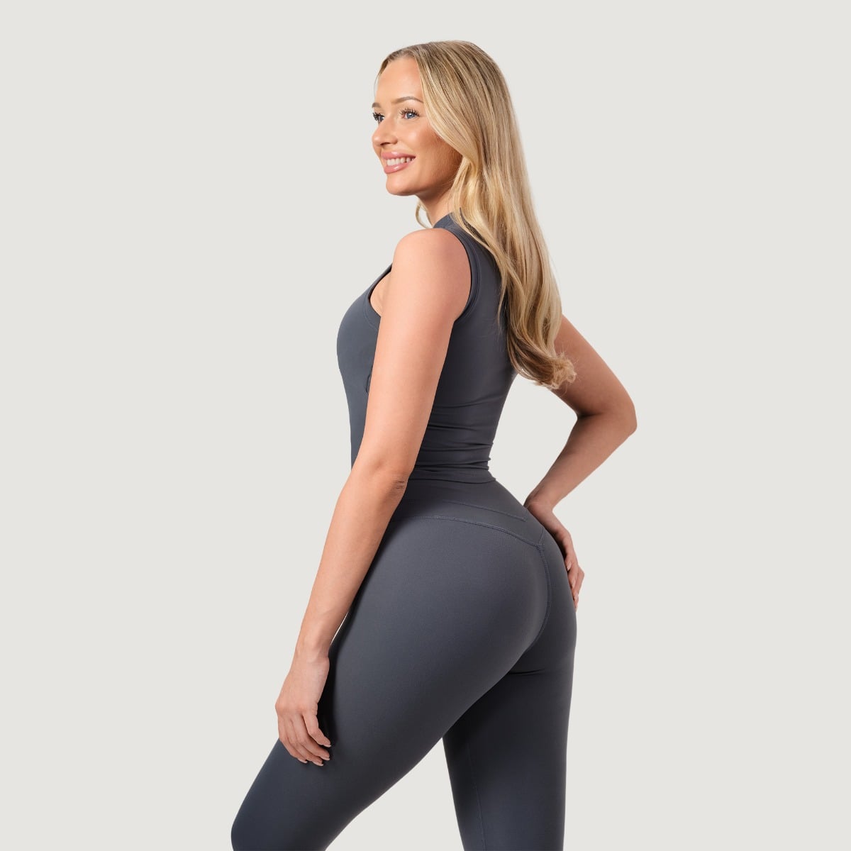 Women‘s NEO Turtleneck Top Iron - GymBeam